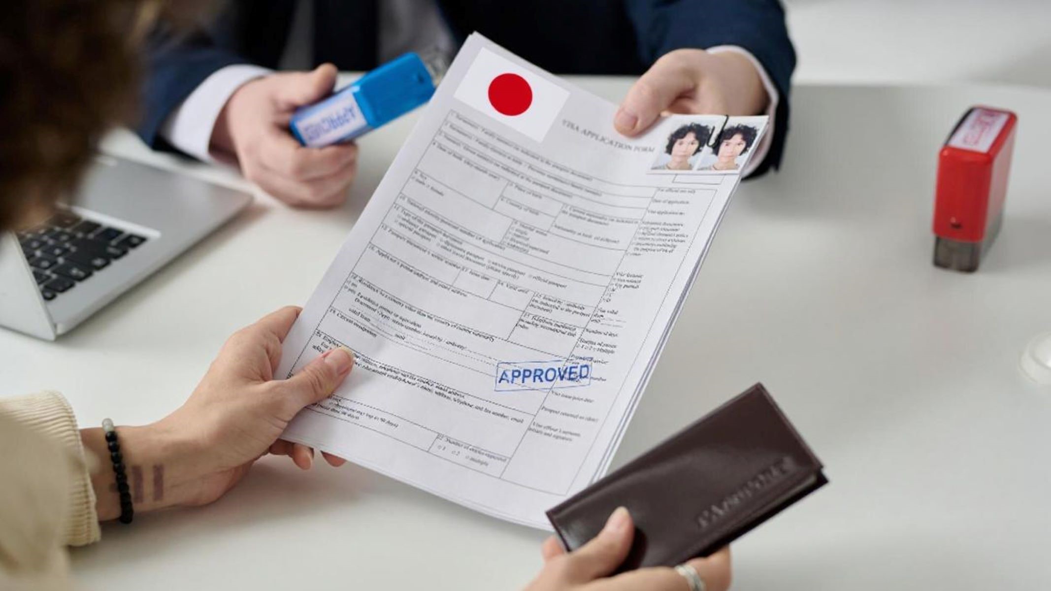How to Make a Photo for a Visa Application to Japan